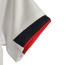 Kit Infatil Flamengo II 22/23 Adidas - Branco com detalhes em vermelho
