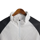 Jaqueta Corta-Vento Flamengo 23/24 Masculina Adidas - Branco com detalhes em preto e amarelo