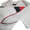 Camisa Flamengo II Retrô 2001 Torcedor Masculina - Branca com detalhes em vermelho e preto