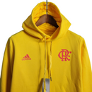 Jaqueta Corta-Vento Flamengo 23/24 Unisex Adidas - Amarela com detalhes em vermelho