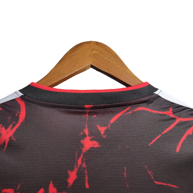 Camisa Flamengo Edição Especial 22/23 Torcedor Masculina - Vermelha com detalhes em preto