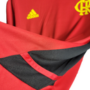 Camisa Flamengo Treino 22/23 Torcedor Adidas - Vermelha com detalhes em preto e amarelo
