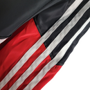 Jaqueta Corta-Vento Flamengo 23/24 Masculina Adidas - Vermelha e preto com detalhes em branco