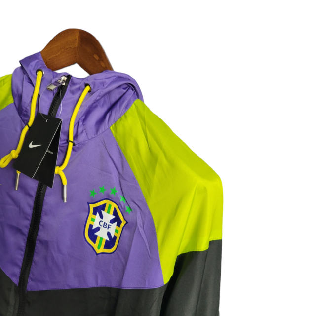 Jaqueta Corta-Vento Brasil 23/24 Masculino Nike - Roxo com detalhes em amarelo
