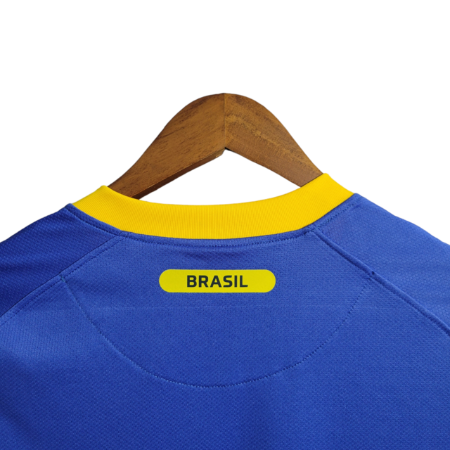 Camisa Seleção Brasileira II Retrô 2010 Nike Torcedor Masculina - Azul com detalhes em amarelo