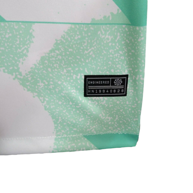 Camisa Atlético de Madrid Treino 23/24 - Torcedor Nike Masculina - Verde com detalhes em Preto