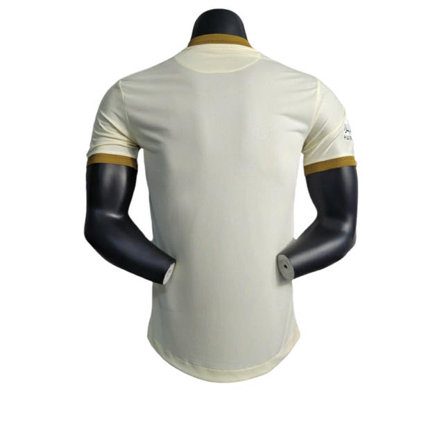 Camisa Al-Nassr III 23/24 - Jogador Duneus Masculina - Bege com detalhes em dourado