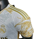 Camisa Real Madrid Edição Especial 23/24 - Jogador Adidas Masculina - Branca com detalhes em dourado
