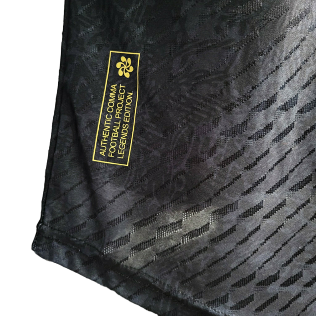 Camisa Seleção de Portugal Edição Goat 23/24 - Jogador Masculina - Preta com detalhes em vermelho e dourado