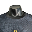 Camisa Seleção de Portugal Edição Goat 23/24 - Jogador Masculina - Preta com detalhes em vermelho e dourado