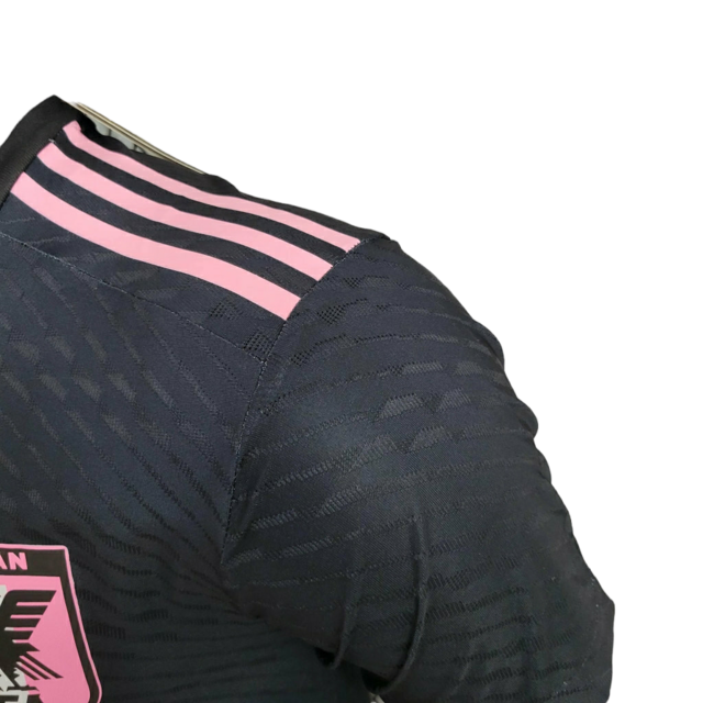 Camisa Japão Edição Especial 23/24 - Jogador Adidas Masculina - Preta com detalhes em branco e rosa