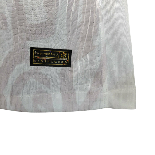 Camisa Seleção da França I 23/24- Jogador Nike Masculina - Branca com detalhes em azul