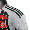 Camisa Manchester United Edição Especial 23/24 - Jogador Adidas Masculina - Branca com detalhes em preto e vermelho