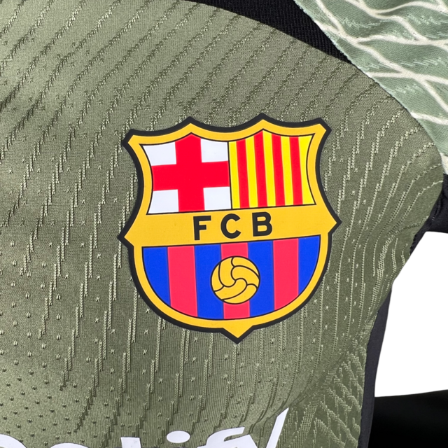 Camisa Barcelona Treino 23/24 - Jogador Nike Masculina - Verde com detalhes em branco