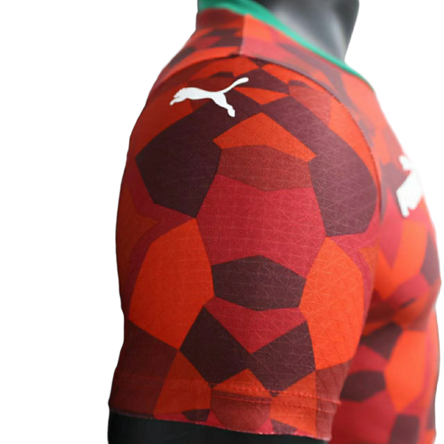 Camisa Marrocos Edição Especial 23/24 - Jogador Puma Masculina - Vermelha com detalhes em verde e branco