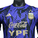 Camisa Seleção Argentina Pré-Jogo 23/24 - Jogador Adidas Masculina - Roxa com detalhes em preto e branco