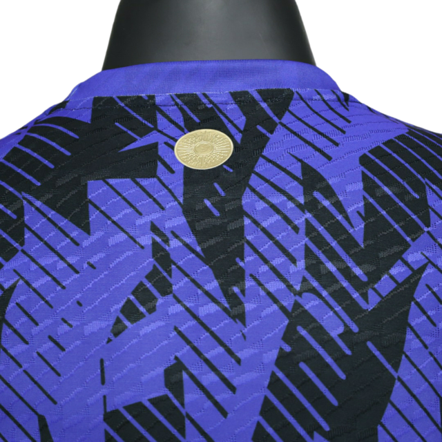 Camisa Seleção Argentina Pré-Jogo 23/24 - Jogador Adidas Masculina - Roxa com detalhes em preto e branco