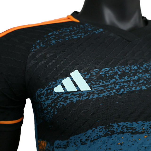 Camisa Seleção Argentina Edição Especial 23/24 - Jogador Adidas Masculina - Preta com detalhe em azul em dourado