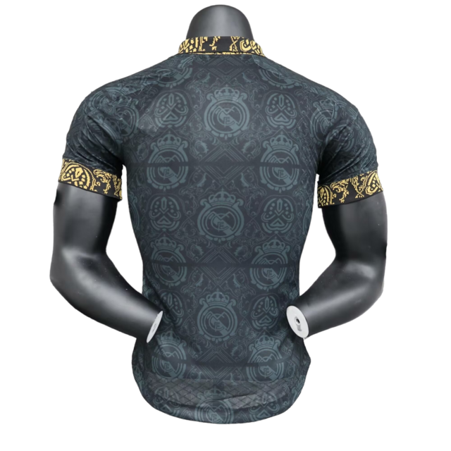 Camisa Real Madrid Edição Especial 23/24 - Jogador Adidas Masculina - Preta com detalhes em dourado