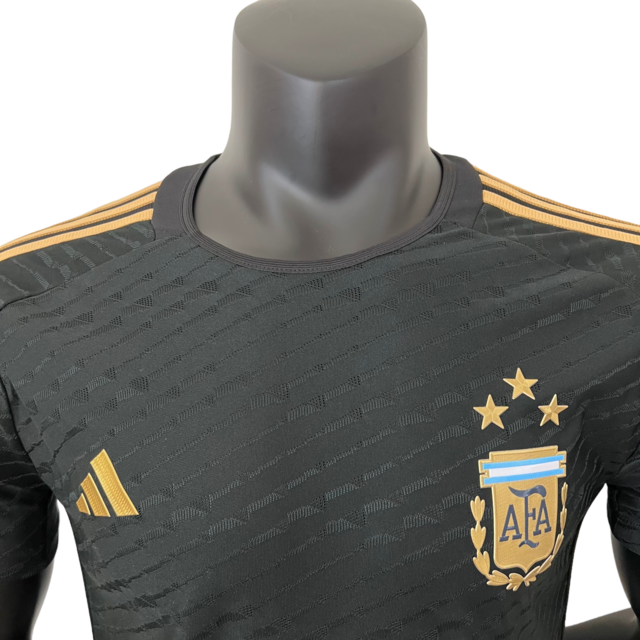 Camisa Seleção Argentina Edição Especial 23/24 - Jogador Adidas Masculina - Preta com detalhes em dourado