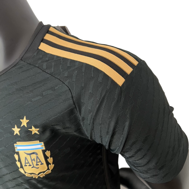 Camisa Seleção Argentina Edição Especial 23/24 - Jogador Adidas Masculina - Preta com detalhes em dourado