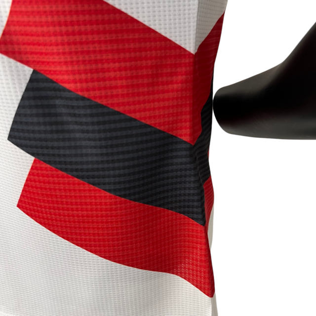 Camisa Flamengo Coleção Especial 23/24 - Jogador Adidas Masculina - Branca com detalhes em vermelho e preto