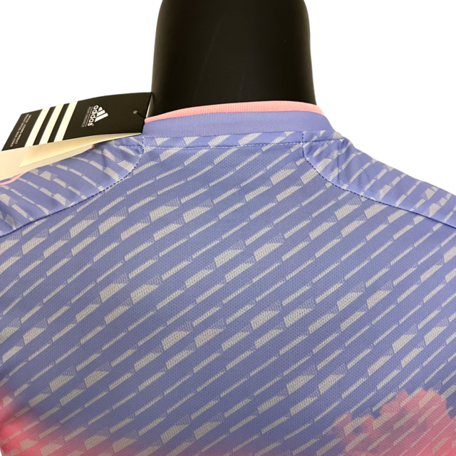Camisa Japão II 23/24 Jogador Adidas Masculina - Rosa com detalhes em azul e preto