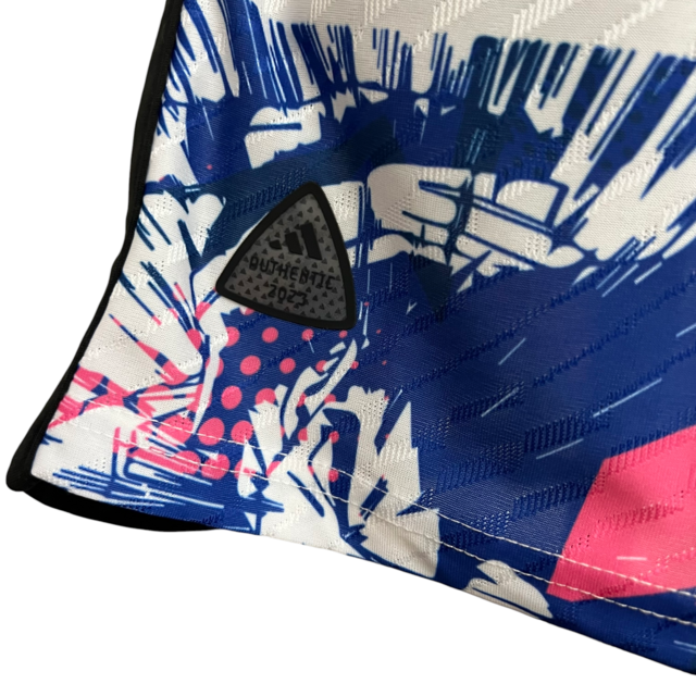 Camisa Seleção Japão Edição Especial 23/24 - Jogador Adidas Masculina - Branca com detalhes em manga do dragon ball