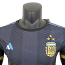 Camisa Seleção da Argentina Edição Especial 23/24 - Jogador Adidas Masculina - Preta com detalhes em azul e branco e dourado