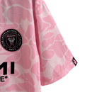Camisa Inter Miami Edição Especial 23/24 -  Bape Feminina - Rosa com detalhes em branco