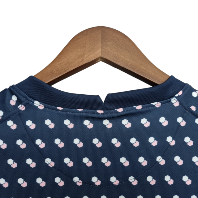 Camisa Seleção da França Treino 22/23 - Torcedor Nike Masculina - Azul com detalhes em branco e rosa