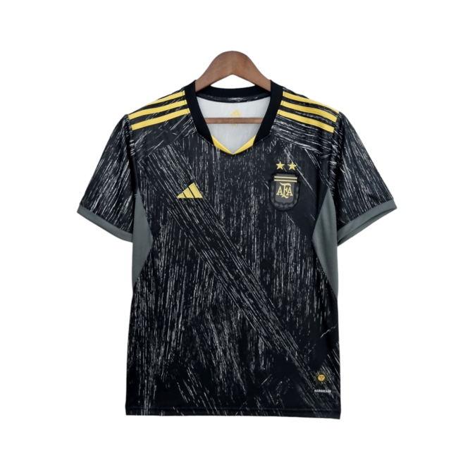 Camisa Seleção da Argentina Edição Especial 22/23 - Torcedor Adidas Masculina - Preta com detalhes em branco e dourado