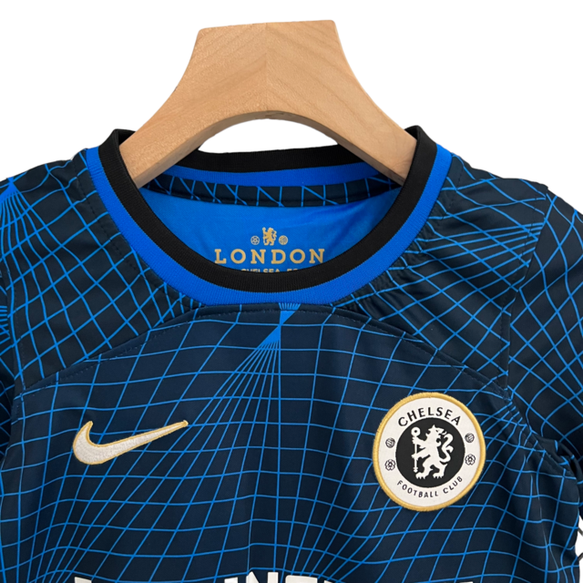 Kit Infantil Chelsea II 23/24 Nike - Preto com detalhes em azul