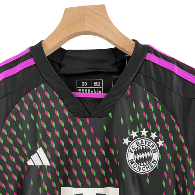 Kit Infantil Bayern de Munique II 23/24 Adidas - Preto com detalhes em roxo e verde
