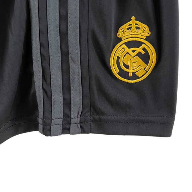 Kit Infantil Real Madrid III 23/24 Adidas - Preto com detalhes em amarelo