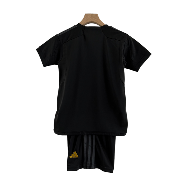 Kit Infantil Real Madrid III 23/24 Adidas - Preto com detalhes em amarelo