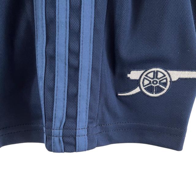 Kit Infantil Arsenal III 23/24 Adidas - Verde com detalhes em azul e branco