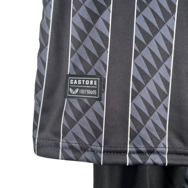 Kit Infantil Atlético de Bilbao Goleiro Castore 23/24 - Preto com detalhes em branco
