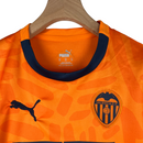 Kit Infantil Valencia III Puma 23/24 - Laranja com detalhes em azul