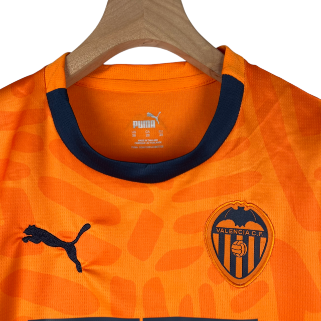 Kit Infantil Valencia III Puma 23/24 - Laranja com detalhes em azul