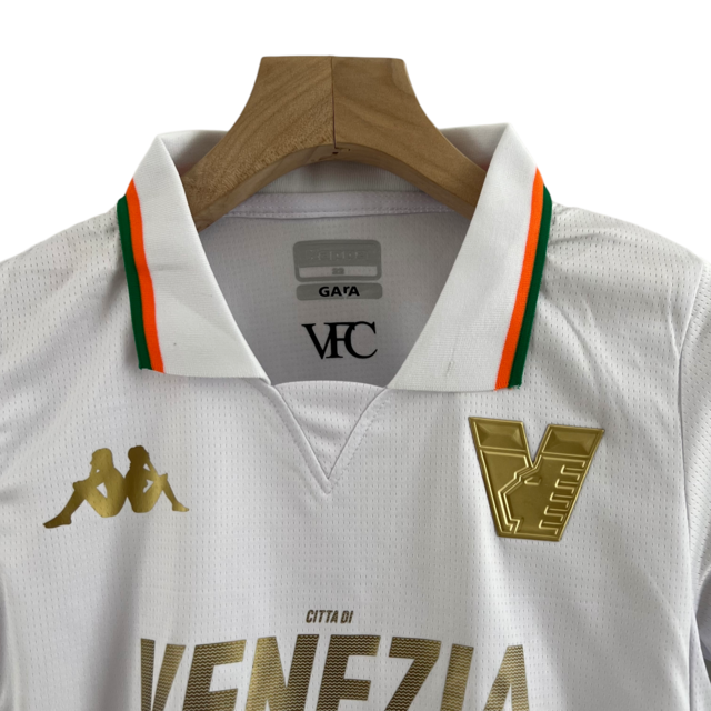 Kit Infantil Venezia I Kappa 23/24 - Branco com detalhes em dourado