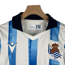 Kit Infantil Real Sociedad I Macron 23/24 - Branco com detalhes em azul