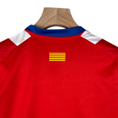 Kit Infantil Girona I Puma 23/24 - Branco com detalhes em vermelho e azul