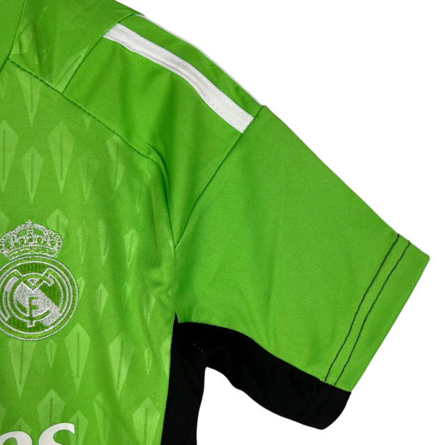 Kit Infantil Real Madrid Goleiro Adidas 23/24 - Verde com detalhes em branco