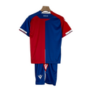 Kit Infantil Crystal Palace I Macron 23/24 - Vermelho e azul com detalhes em branco