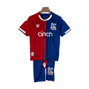 Kit Infantil Crystal Palace I Macron 23/24 - Vermelho e azul com detalhes em branco