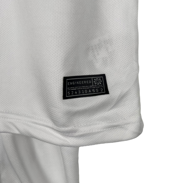 Kit Infantil Red Bull Leipzig I 23/24 - Nike - Branco com detalhes em vermelho