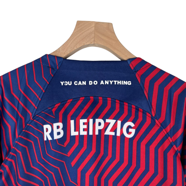 Kit Infantil Red Bull Leipzig II 23/24 - Nike - Azul com detalhes em vermelho