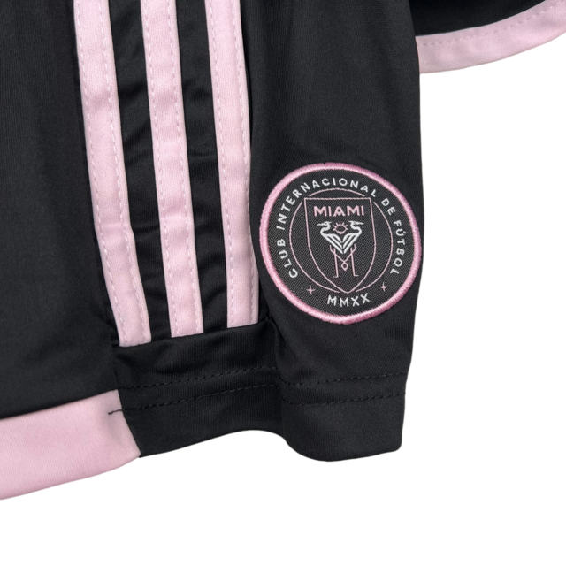 Kit Infantil Inter Miami III Adidas 23/24 - Preto com detalhes em rosa