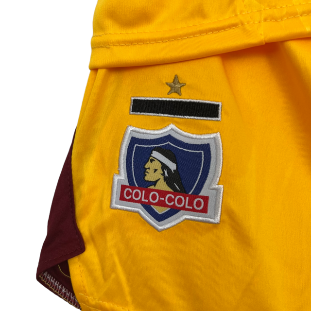 Kit Infantil Colo Colo Goleiro Adidas 23/24 - Amarelo com detalhes em vermelho